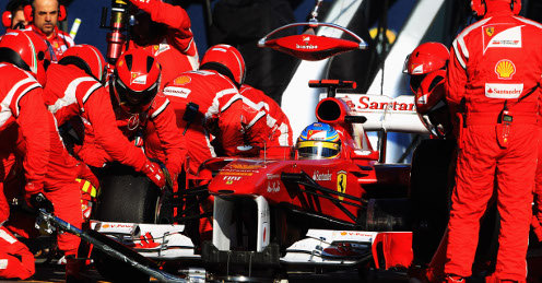 Briatore: "H Ferrari πρέπει να επικεντρωθεί στο 2012"