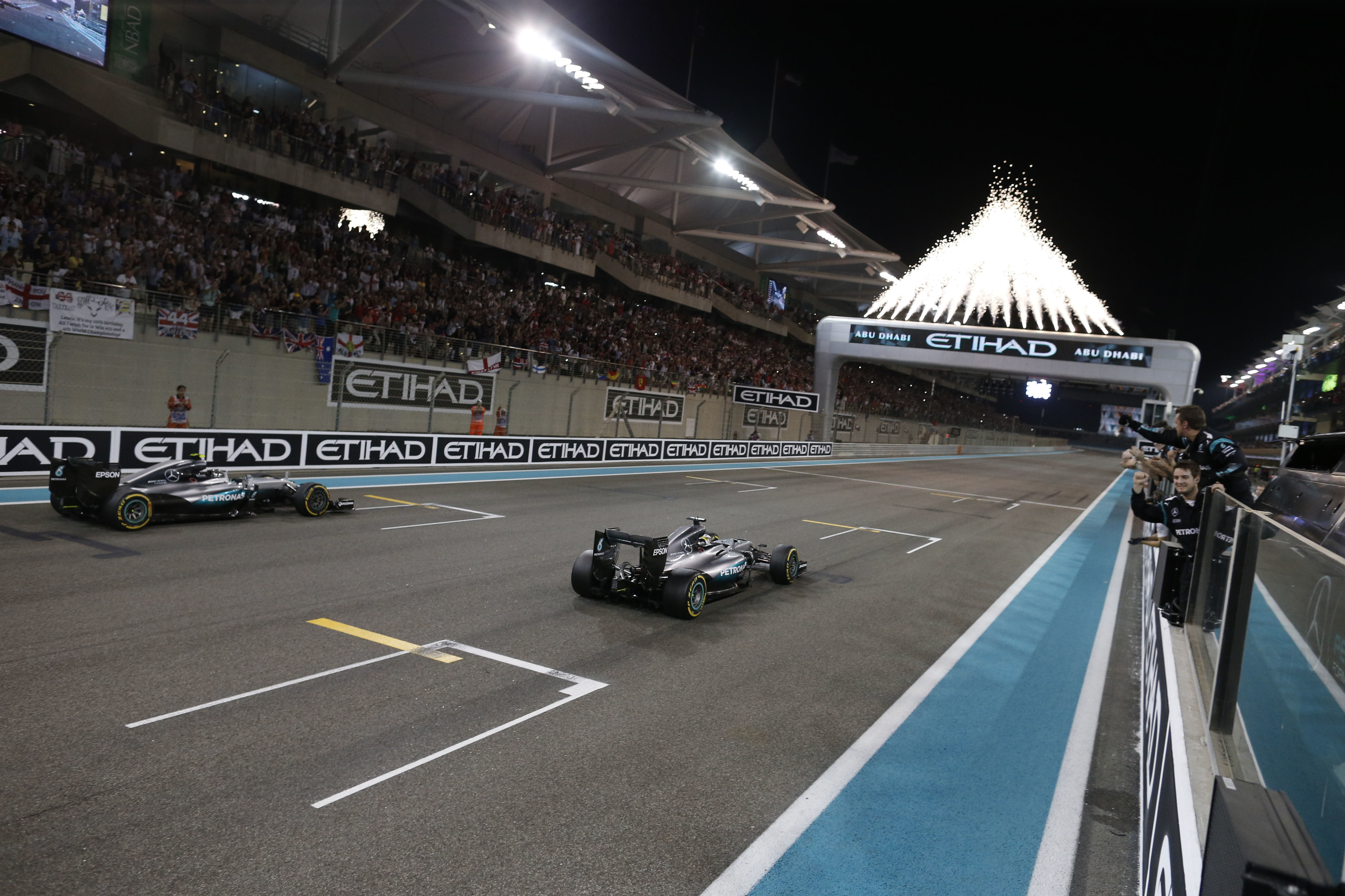 2016 Abu Dhabi Grand Prix, Sunday